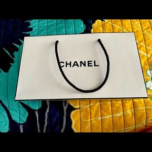 Paper bag chanel